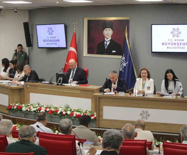 Aydın Büyükşehir Belediyesi Meclisi Haziran Oturumu: İrem Gürsoy divan katipliğine seçildi