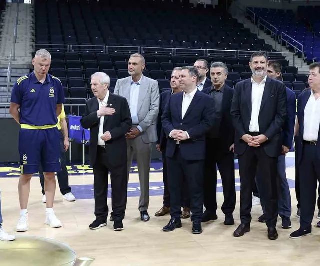 Aziz Yıldırım ve yönetim kurulundan Fenerbahçe Beko'ya başarı dileği