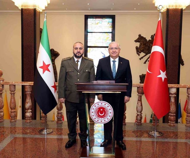 Bakan Güler, Suriye Savunma Bakanı Murhaf Ebu Kasra ile Ankara'da Görüştü