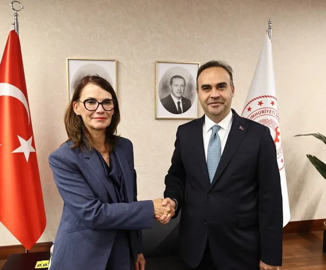 Bakan Kacır, Sıfır Atık Forumu'nda Dört Ülkeyle Sanayi ve Sürdürülebilirlik İş Birliğini Görüştü