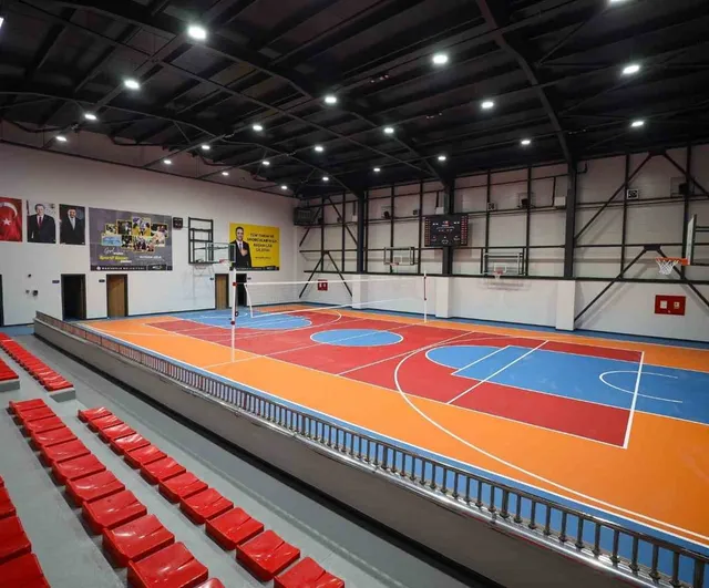 Başiskele'de Genc-i Âlâ Kapalı Spor Salonu açılışa hazırlanıyor