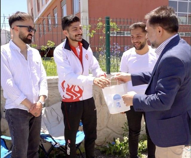 Başkan Uçar, YKS sınavı öncesi okul önlerindeki ailelerin heyecanına ortak oldu