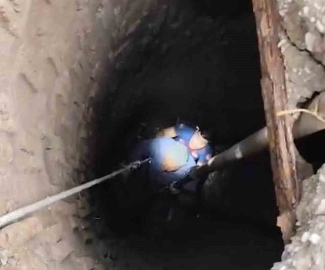 Batman'da Huzur Mahallesi'nde su kuyusuna düşen vatandaş itfaiye ekiplerince kurtarıldı