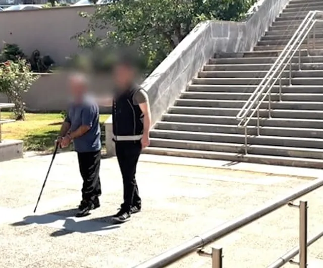 Batman'da otobüste midesinden 1 kilo 308 gram esrar çıkan yolcu tutuklandı