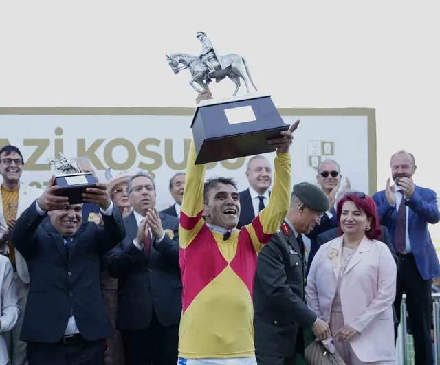 Bay Nalçakan 100. Gazi Koşusu'nu kazandı