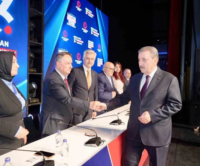 BBP'nin kurultayında Bursa'dan 5 isim MKYK'ya seçildi