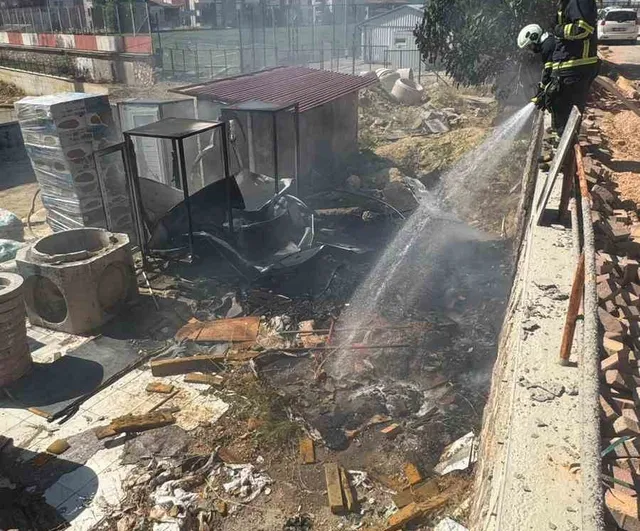 Bilecik'te stadyum inşaatında çıkan yangın kontrol altına alındı