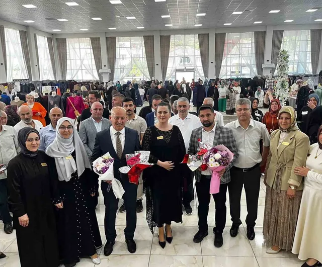 Boğaziçi'nde giyim üretim kursları yıl sonu sergisi açıldı