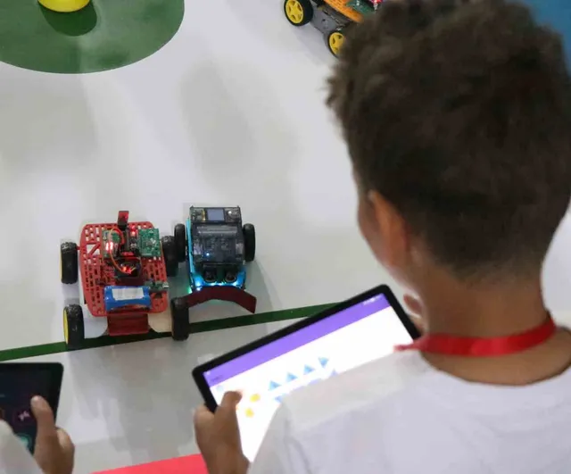 Bolu'da 3. Teknoloji Festivali: 68 takımın katılımıyla mini robot yarışları