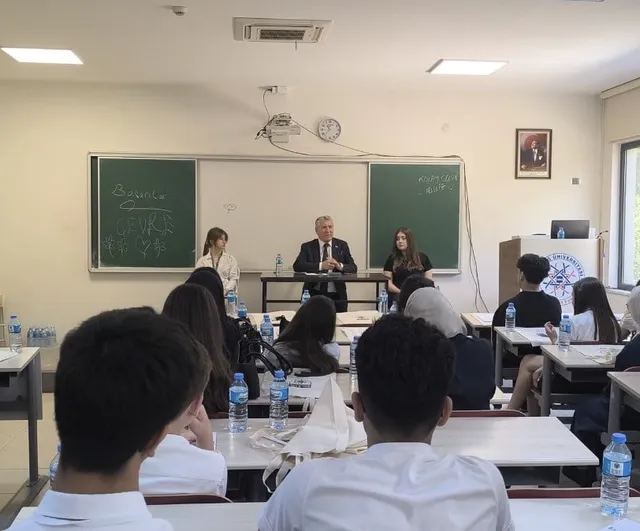 Bursa'da 600'ün üzerinde öğrencinin katıldığı BELTFL çalıştayı