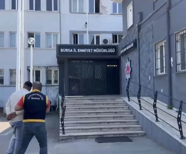 Bursa'da husumet nedeniyle sokakta yaralama: zanlı bir saat içinde yakalandı