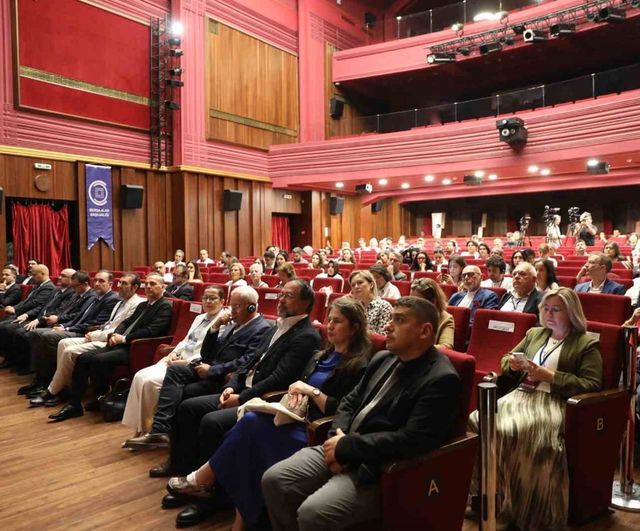 Bursa'da kültürel miras ve afetlere dayanıklılık konuşuldu