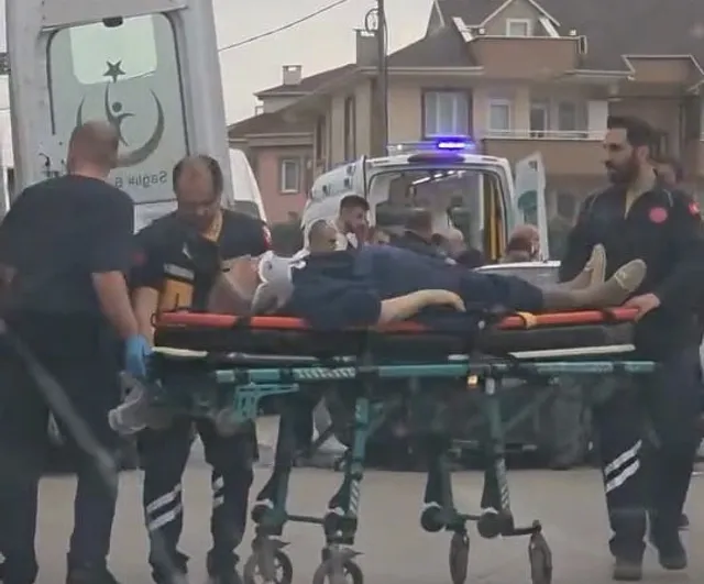 Bursa'da minibüs ile otomobil çarpıştı: 9 yaralı
