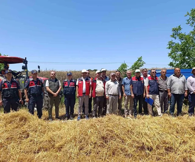 Çanakkale’de biçerdöver ve balya makinesi denetimleri: Orman ve anız yangınlarına karşı önlemler artırıldı