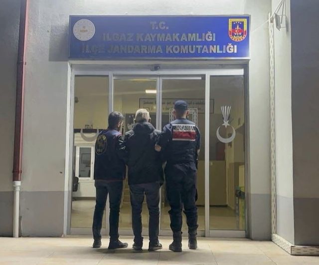 Çankırı Ilgaz'da Kesinleşmiş Hapis Cezası Bulunan İki Şahıs Jandarma Tarafından Yakalandı