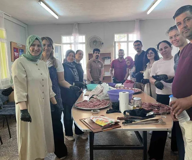 Çavuşlar İlkokulu'nda Kurban Bayramı sonrası mangal etkinliğiyle birlik ve paylaşma vurgusu