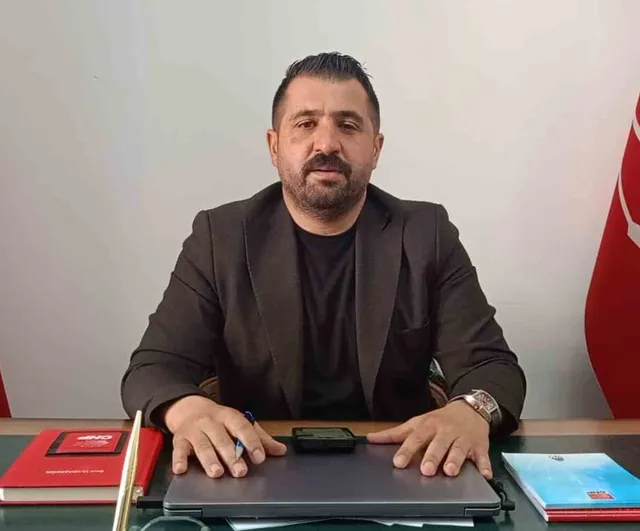 CHP Kars il başkanı Onur Uludaşdemir görevden alındı