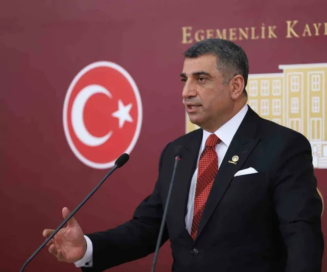 CHP'li Gürsel Erol: Parti Meclisi üyelerinin istifalarını doğru bulmuyorum, istifa çağrılarına katılmıyorum