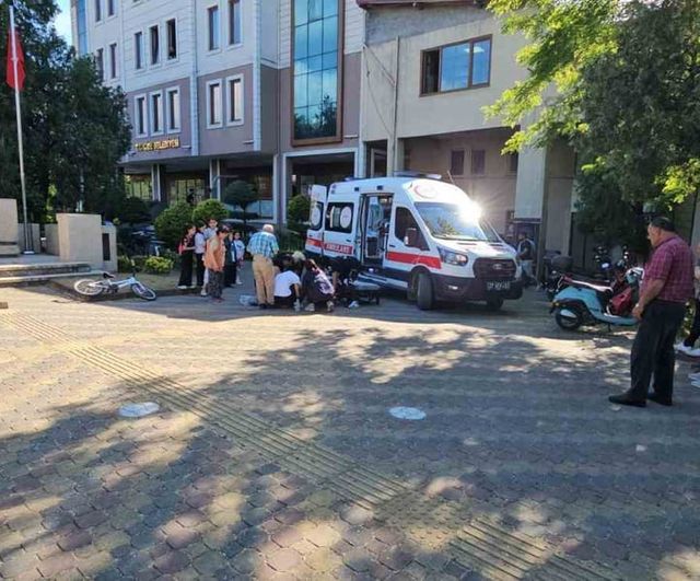 Cide'de sıcak nedeniyle fenalaşan kişi hastaneye kaldırıldı