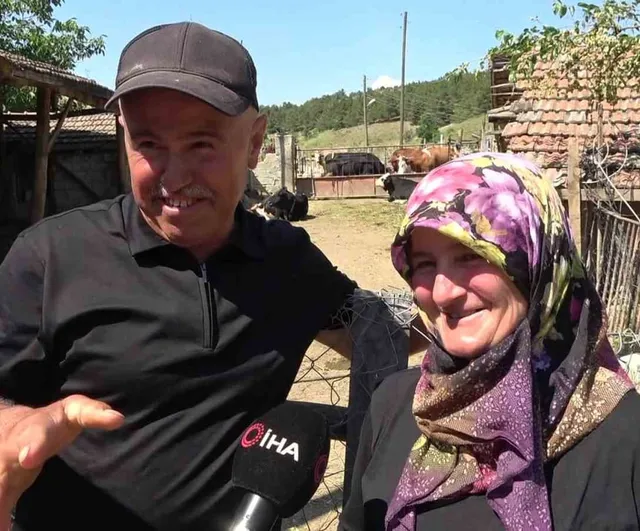 Çift, buzağılarına hayranı oldukları şarkıcının adını verdi: 'Yıldız' ve 'Tilbe'