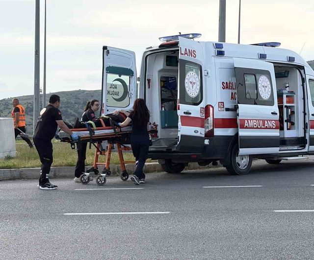 Çorum'da Asfalt Yüklü Tanker ile Otomobil Çarpıştı: 4 Kişi Yaralandı