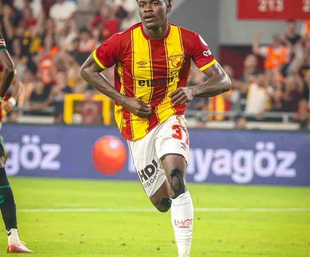 Coventry City, Anthony Dennis'e talip oldu
