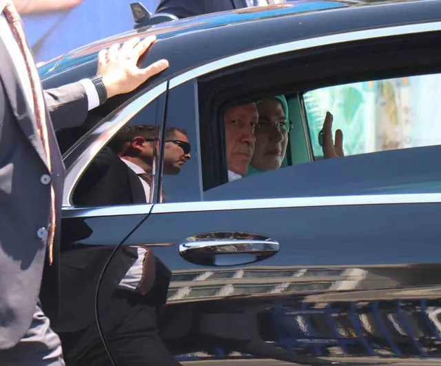 Cumhurbaşkanı Erdoğan, AK Parti 33. istişare toplantısı sonrası Sapanca'dan ayrıldı
