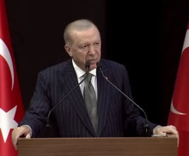 Cumhurbaşkanı Erdoğan: eskiden olduğu gibi bir avuç müstekbirin kadınları kılık kıyafetine göre ayrıştırip tahkir ettiği günler geride kaldı