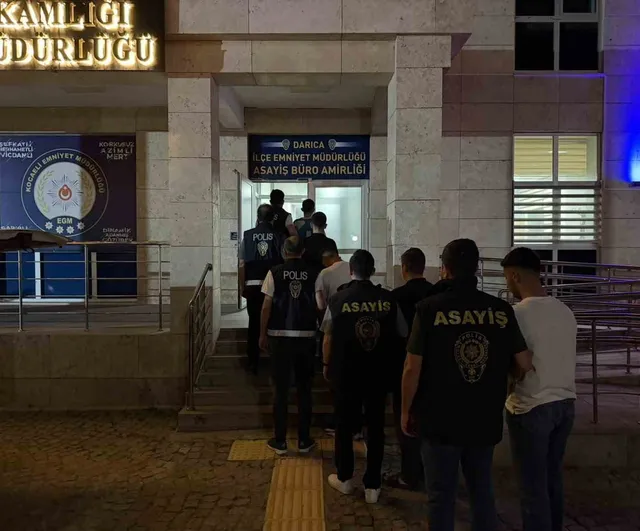 Darıca'da market ve kuyumcuya yönelik silahlı tehdit ve yağma: 5 şüpheli tutuklandı