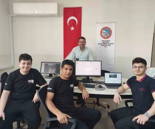 Denizli'den 'Hava kalitesini izleyen akıllı göz' projesi Türkiye finallerine kaldı