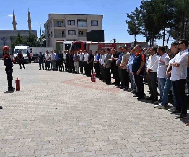 Derik'te AFAD koordinasyonunda yangın söndürme ve tahliye tatbikatı