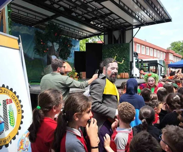 Devlet Tiyatroları'nın 'Masal Yolu' Düzce Turnesini Kaynaşlı'da Tamamladı