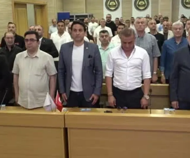 Diyarbakır'da Optisyenlik Meslek Birliği Eğitim Çalıştayı: Miyopi Artışı ve Önlemler Ele Alındı