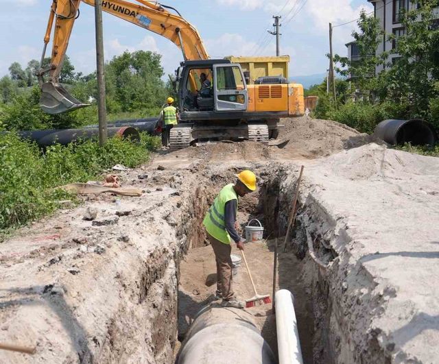 Düzce Belediyesi 45 milyon Euro'luk içme suyu şebekesi yenileme yatırımını sürdürüyor