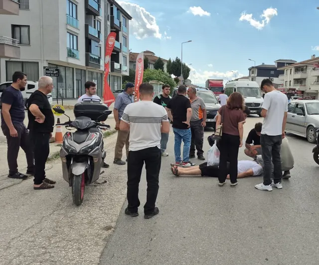 Düzce'de motosiklet sürücüsü frene basınca kaydı: 1 yaralı