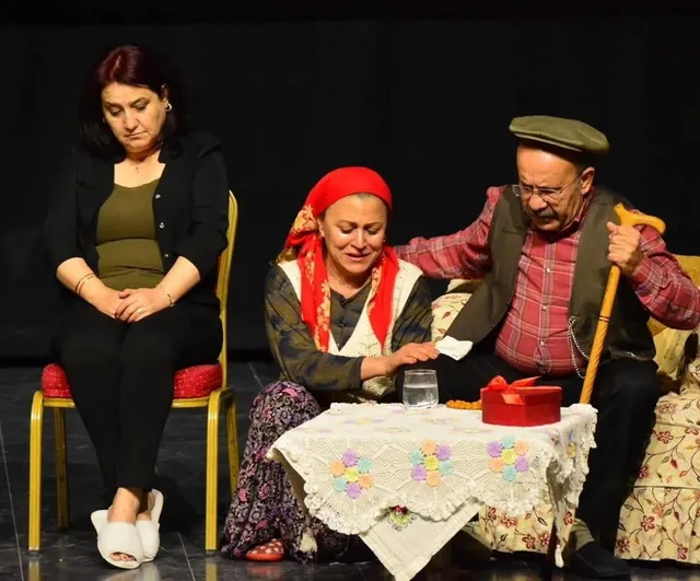 Efeler'de 'Karar Anı' tiyatro oyunu 13 Haziran'da sahnelenecek