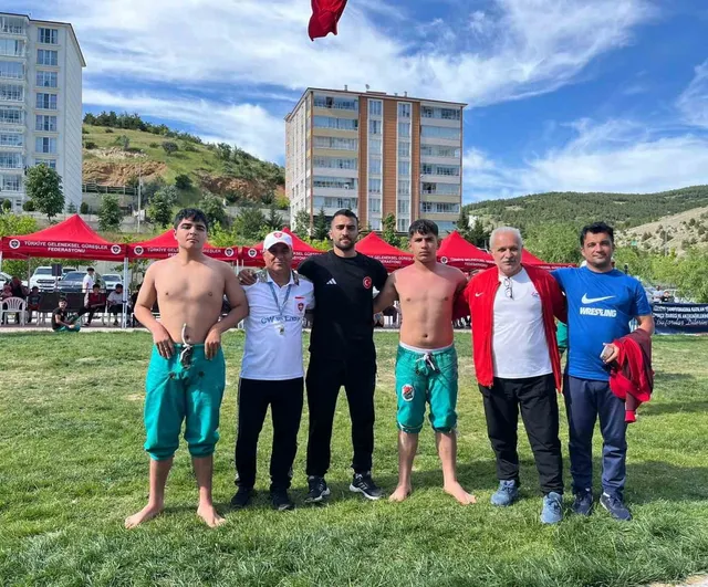 Elazığlı sporcu karakucak yıldızlar şampiyonasında ikinci oldu