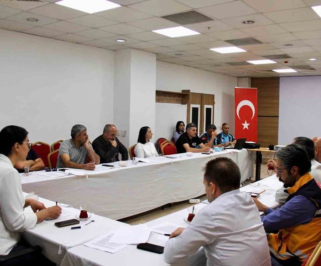 Erzincan’da Sağlık Afet Planı Masabaşı Tatbikatı Öncesi Hazırlık Toplantısı Yapıldı