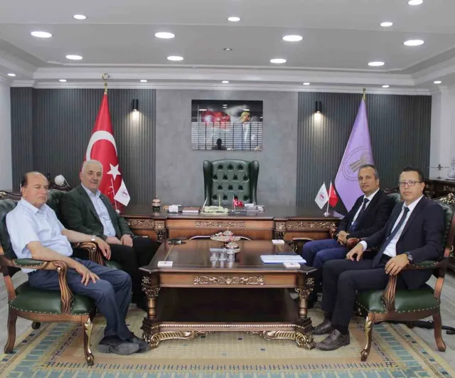 Erzincan defterdarı esnaf temsilcileriyle bir araya geldi