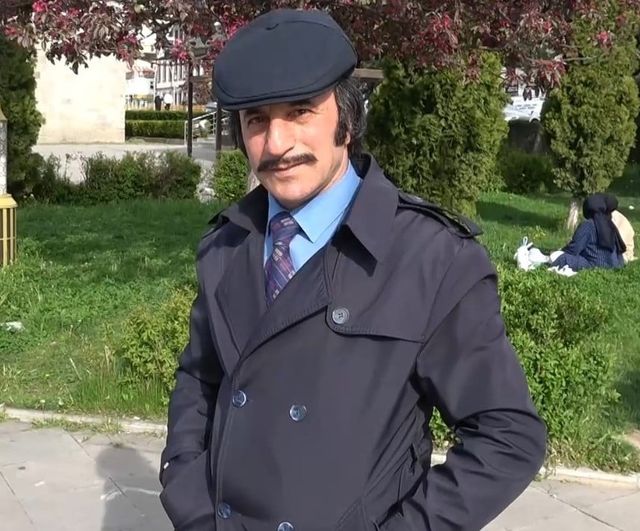 Erzurum'da 'Orhan Baba'ya yarım asırlık bağlılık: Hikmet Gündüz 1980'ler tarzını yaşıyor