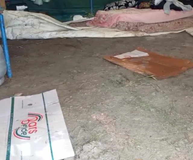 Eskişehir'de Sağanak Çadırları Su Basan Mevsimlik İşçiler Yardım Bekliyor