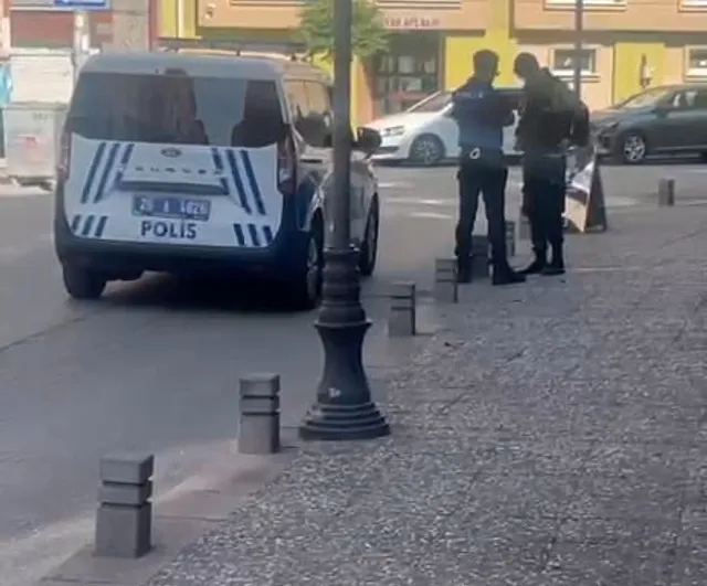 Eskişehir'de sokakta hareketsiz bekleyen kişi polise bildirildi