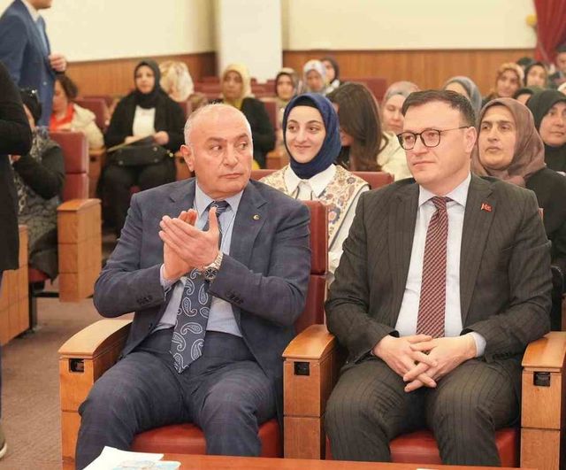 ETSO'da Tarımda Kadın Eli Akademisini Tamamlayan 200'ün Üzerinde Kadın Çiftçi Sertifika Aldı
