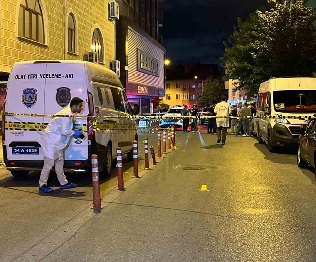 Eyüpsultan'da motosikletli şüphelilerden silahlı saldırı: 1 yaralı