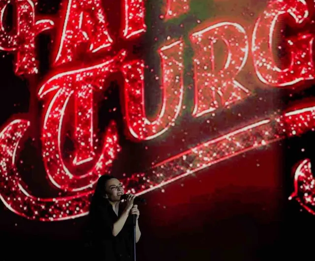 Fatma Turgut, Manisa Kültür Yolu Festivali'nde binlerce kişiye unutulmaz gece yaşattı