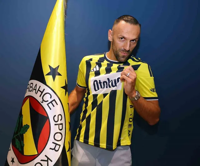 Fenerbahçe, Vedat Muriqi ile 3 yıllık sözleşme imzaladı