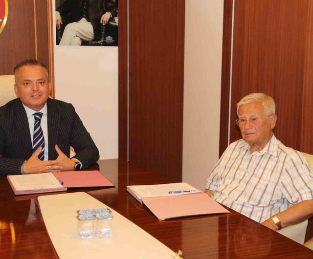 Fethiye'de 91 yaşındaki mühendis, 500 milyon TL değerinde bina ve arsayı eğitime bağışladı