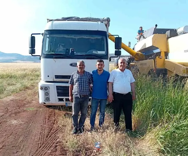 Gaziantep Araban Ovası'nda 2026'nın ilk arpa hasadı başladı