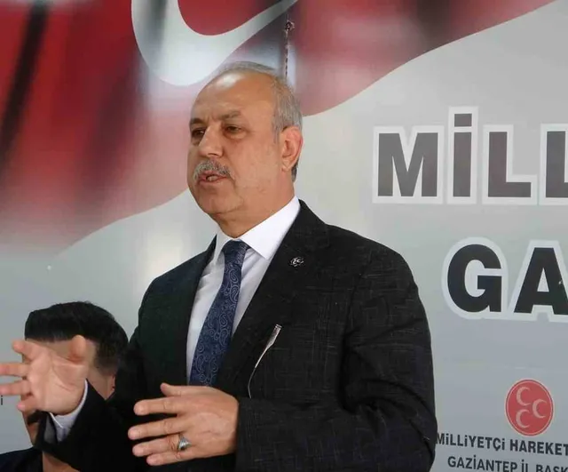 Gaziantep'te yaklaşık 300 kişi MHP'ye katıldı