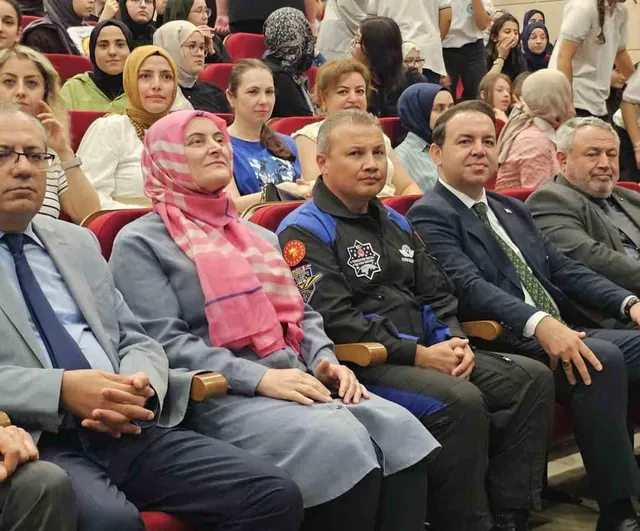 Gezeravcı: Türkiye 2027'de Ay'a yumuşak iniş hedefliyor